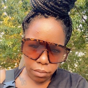 Meet your Posher, Vanessa